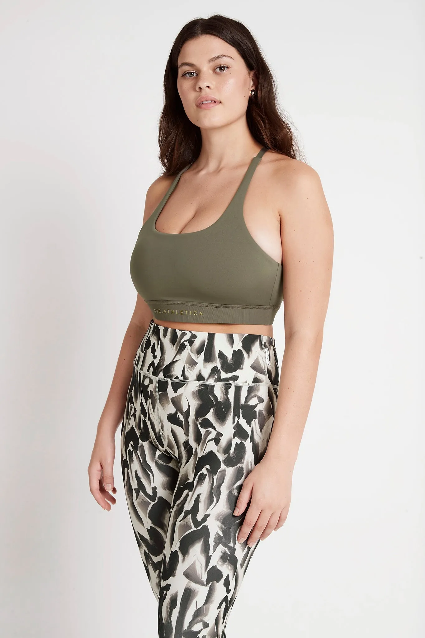 Adjustable Strap Ribbed Cross Back Sports Bra 322