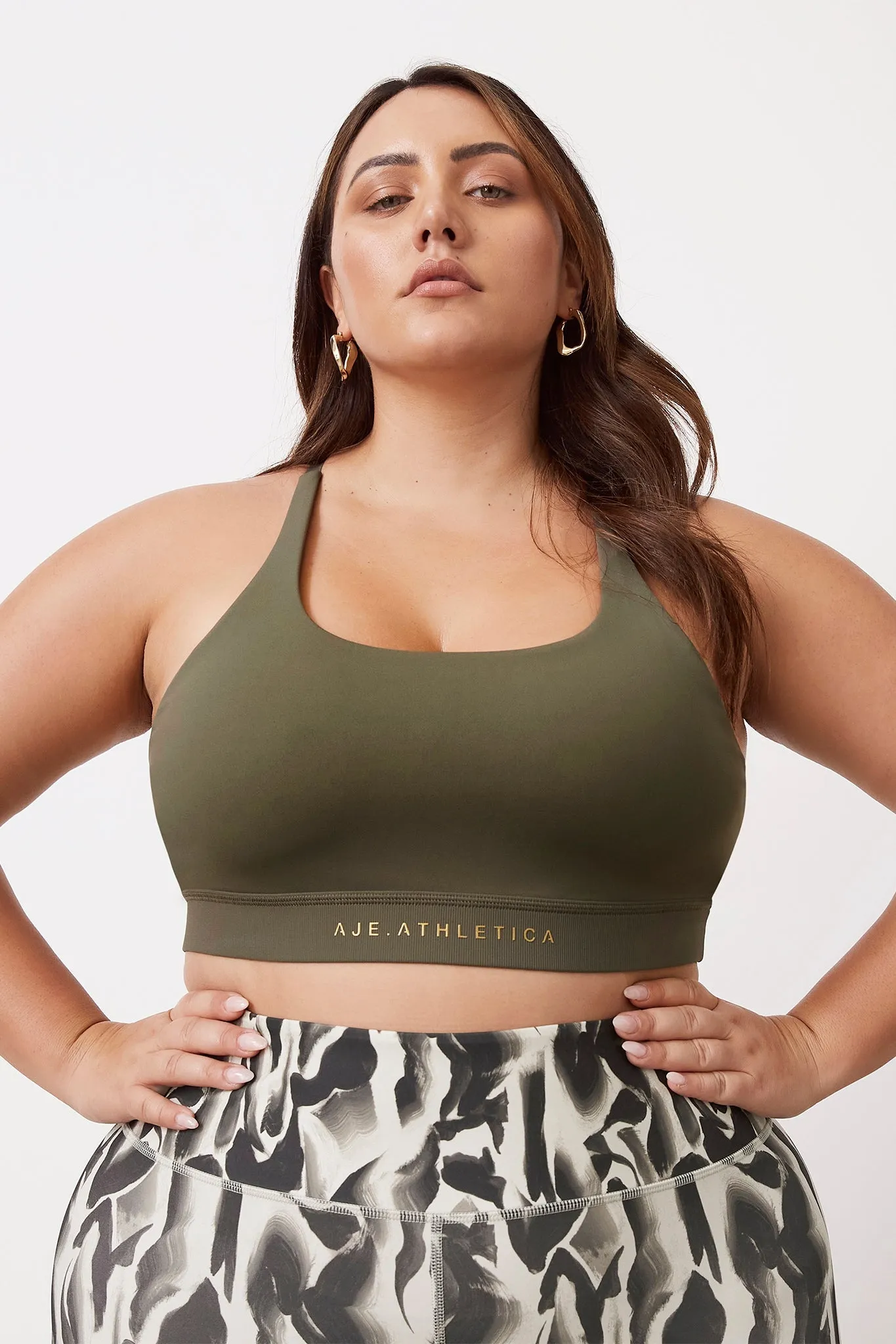Adjustable Strap Ribbed Cross Back Sports Bra 322