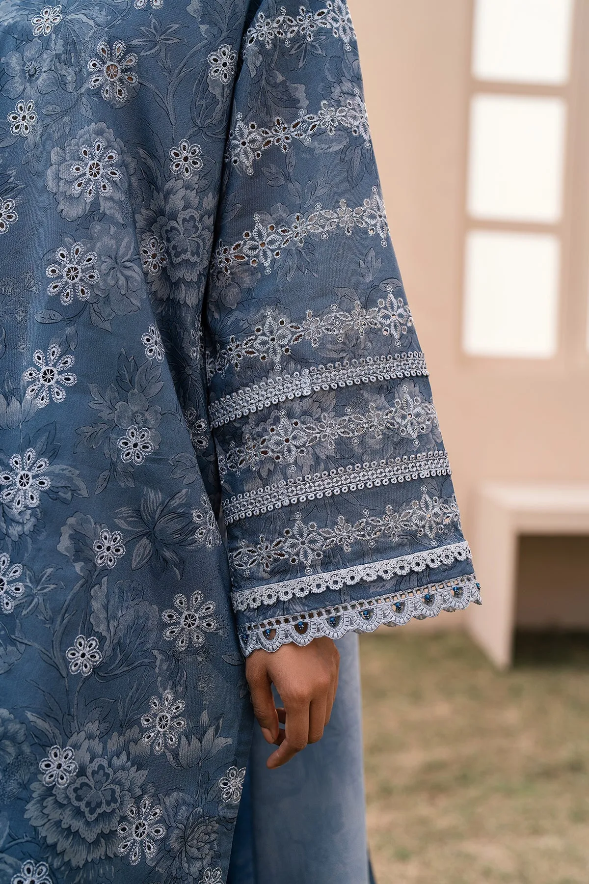 EMBROIDERED PRINTED LAWN UF-601
