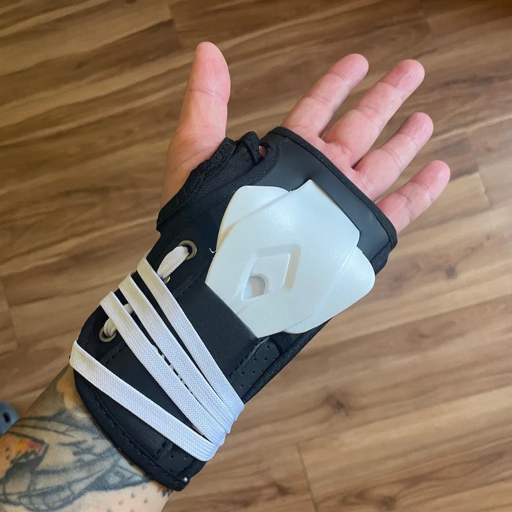 ENNUI - Allround Wristguard (LEFT ONLY)