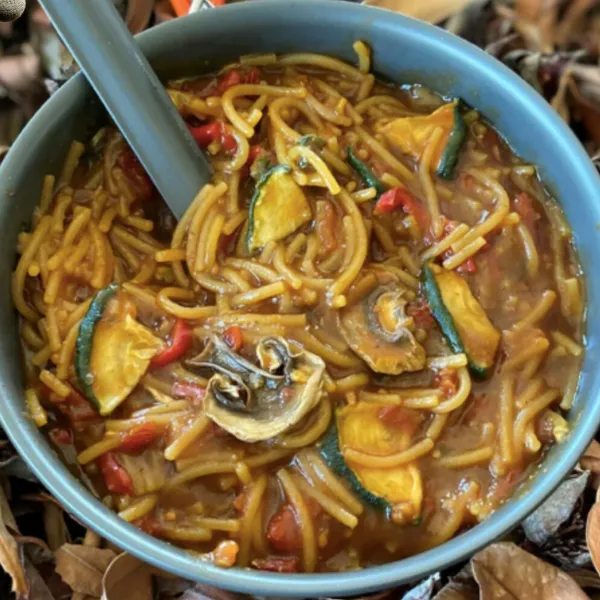 Feed the Hike Tomato & Vegetable Pasta