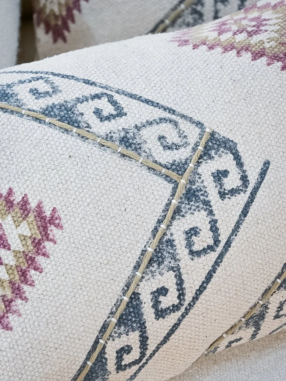 FENCE - LUMBAR CUSHION COVER