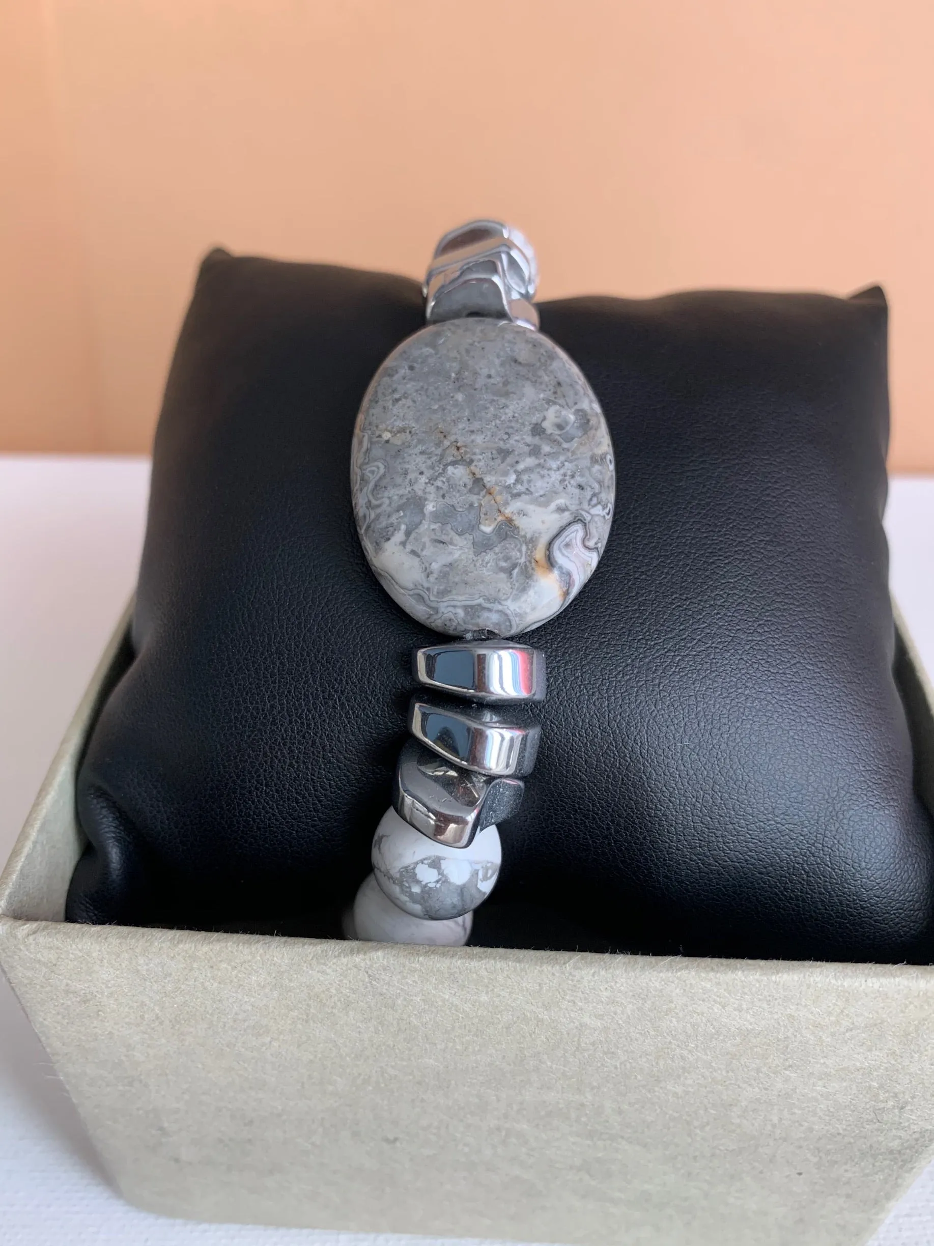 Howlite and Gray Agate Stone Bracelet