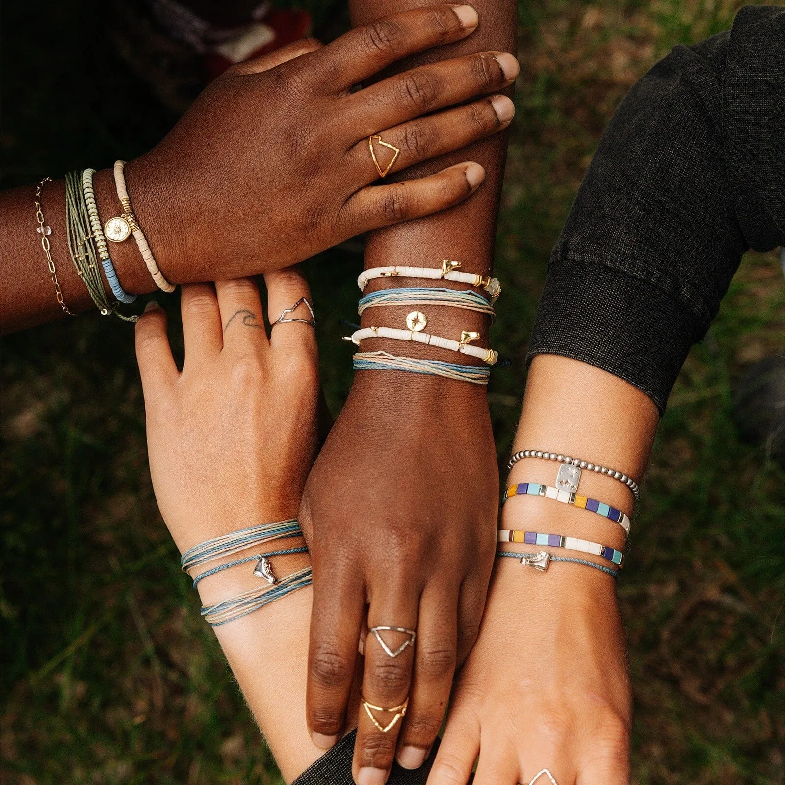 Outdoorsy Gals Metal Bead Stretch Bracelet