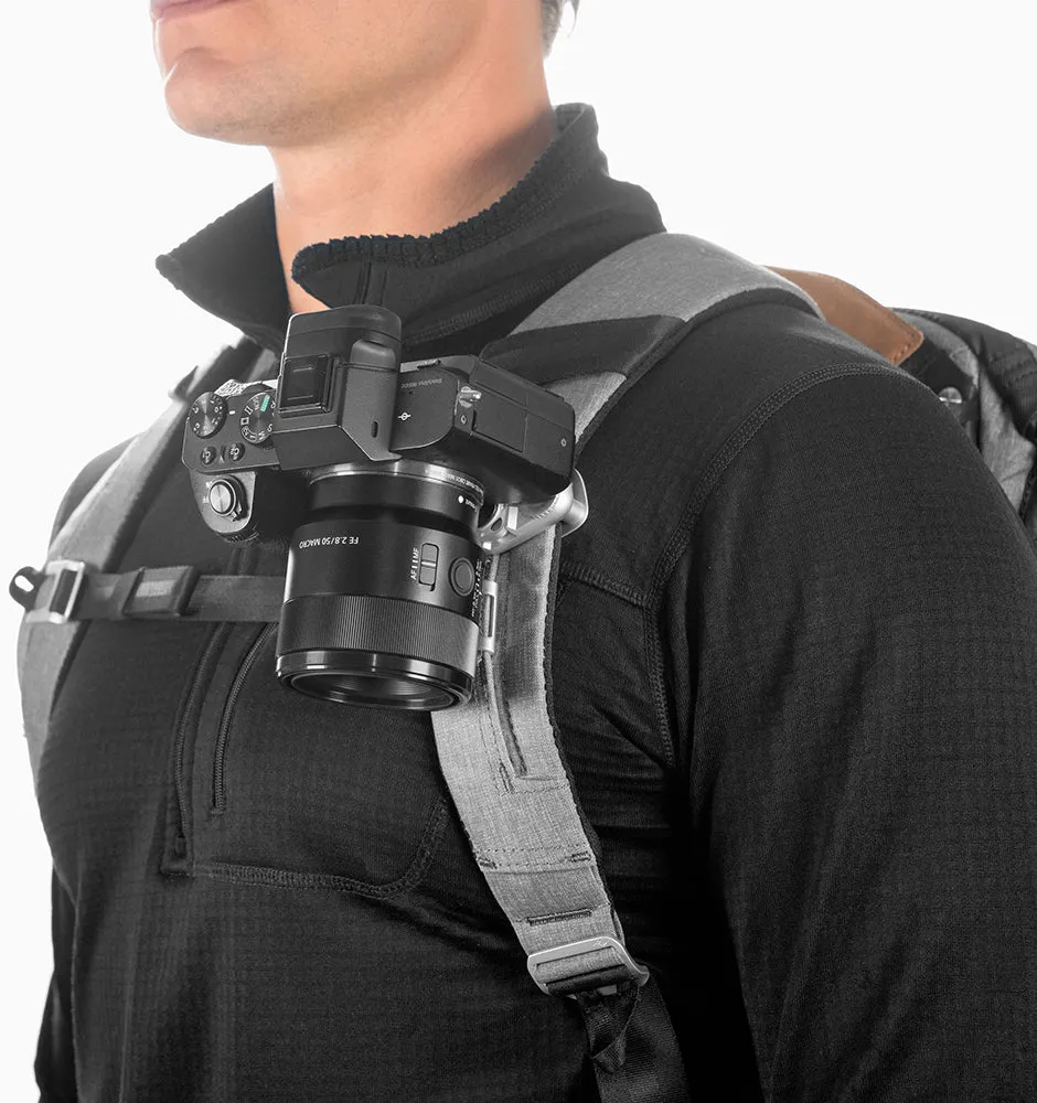 Peak Design Capture Camera Clip (with Standard Plate)