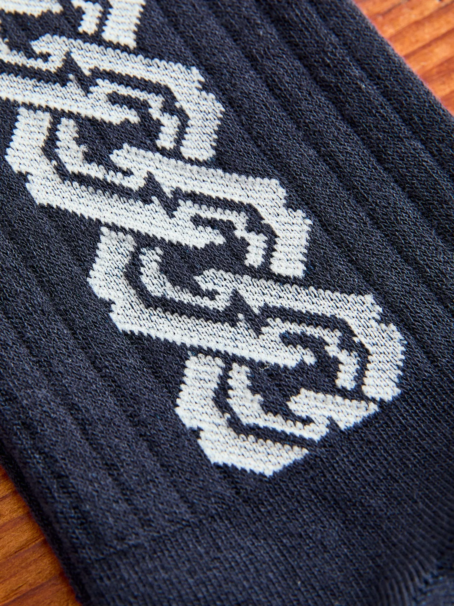 "Yoshiwara Tsunagi" Socks in Dark Navy