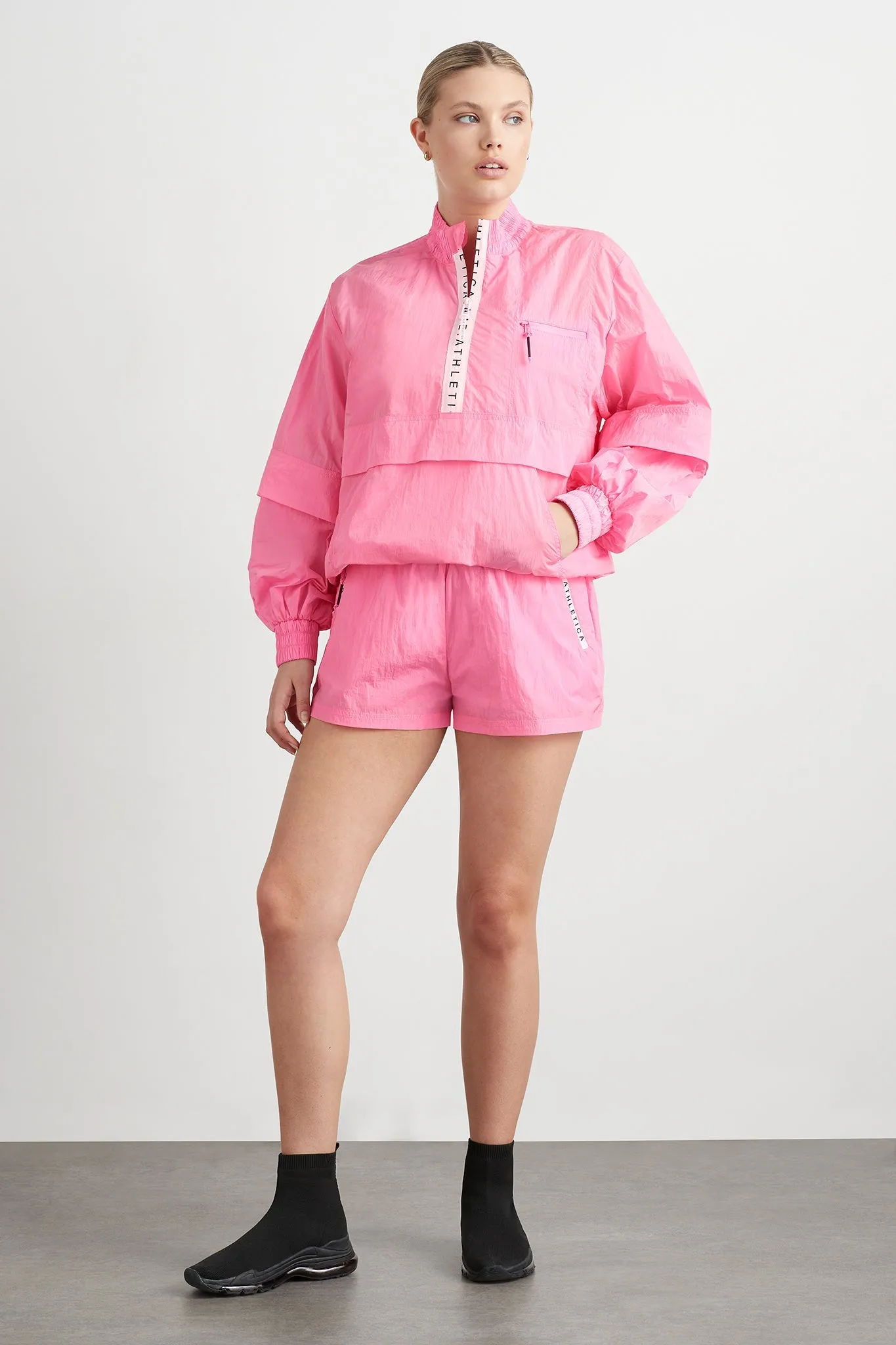 Spray Short 620